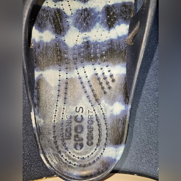 Crocs Flip Flops - Picture 2 of 3